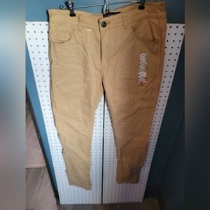Swiss Cross NWOT size 32 x 32‎ skinny fit khaki pants